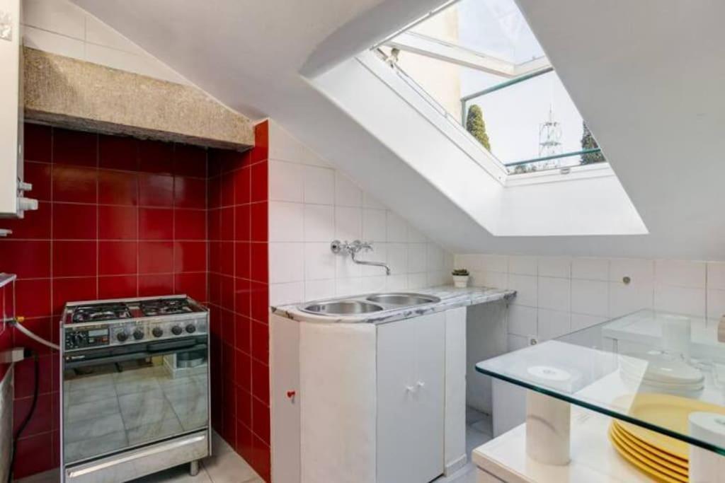 Balcony Apartment In Lisbon Center Exterior photo
